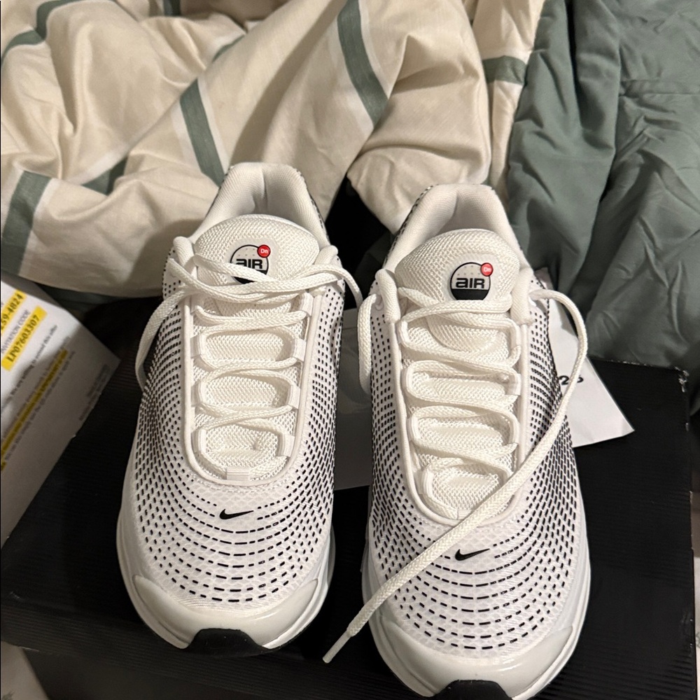 Nike White and Black Air Sneakers